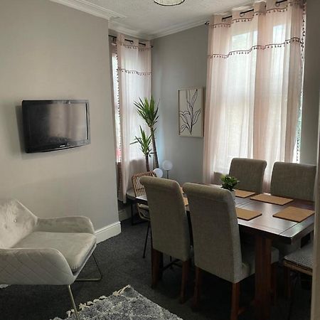 Perfect For Large Groups, Sleeps 15 Close To City Centre Sheffield Buitenkant foto
